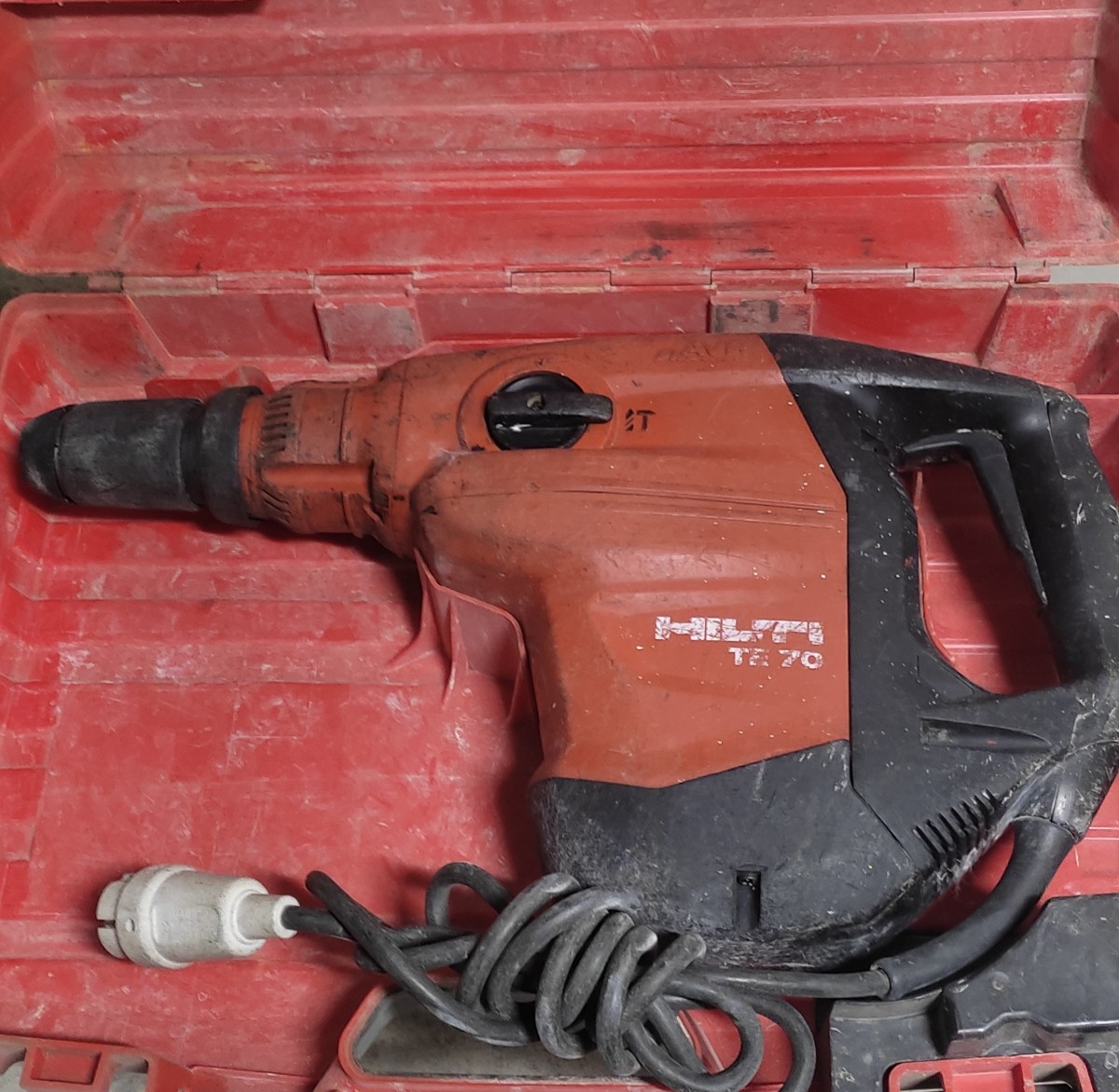 هیلتی دریل حرفه ای تی ۷۰ چکش برقی