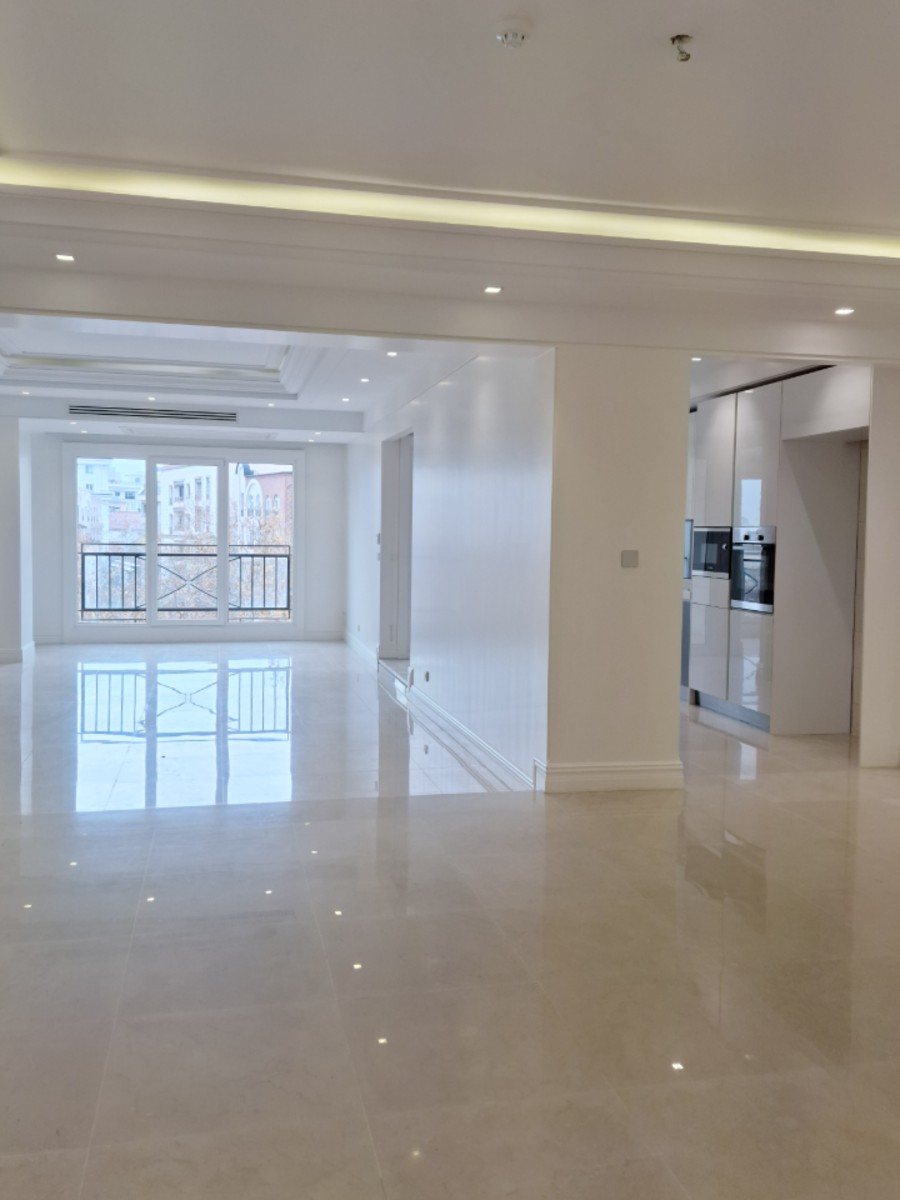 آپارتمان ۱۹۰ متر الهیه (باغ فردوس )