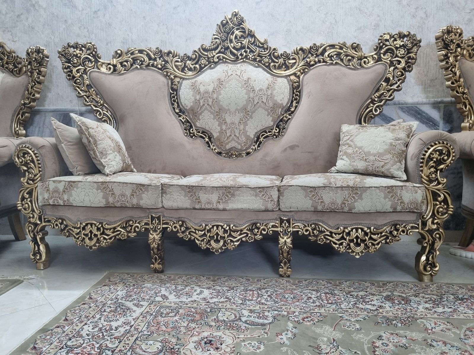 تصویر مبل ۹ نفره سلطنتی